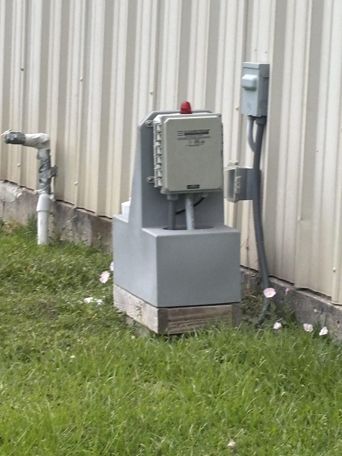 Warning signs of a failing septic system